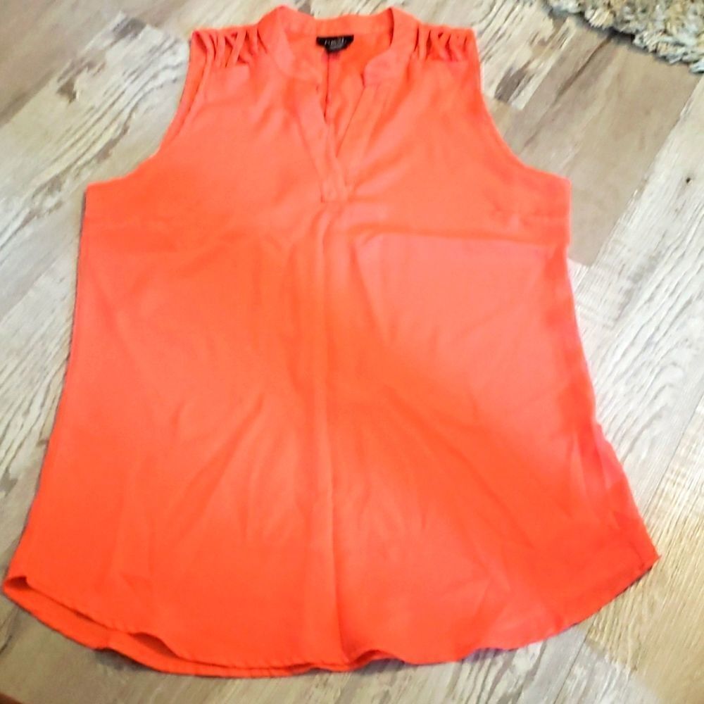 Rue21 Top  